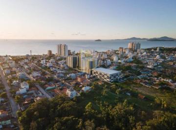 Apartamento · 67m² · 2 Quartos · 1 Vaga · Apartamento de 2 quartos no bairro Itacolomi a 300 metros do mar em Balneario picarras.
