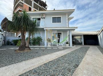 Casa · 120m² · 4 Quartos · 3 Vagas · Linda casa para chamar de sua! Com 4 quartos sendo 1 suite, no bairro Itacolomi em Balneario picarra
