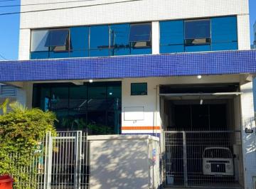 Comercial , Porto Alegre · Sede comercial com 742 m² e depósito