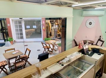 Comercial · 34m² · 1 Quarto · Vende e aluga Loja na 24 de outubro