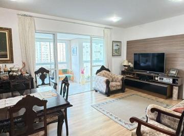 Apartamento de 4 quartos, Curitiba · Apartamento 131m² · 4 quartos · 2 vagas