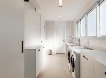 3d2df7fc-7997-4a36-9eb0-368fcb245344 · Elegante apartamento para locação em Vila Olímpia com 3 quartos, sendo 3 suítes, 275m²