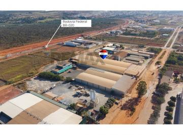 Comercial · 9300m² · 2 Quartos · Galpão Industrial com 9.300m2 de Terreno de Frente para a BR 020 Formosa GO