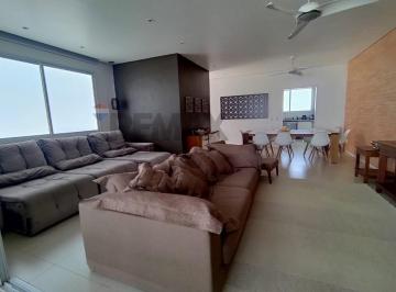 Casa · 210m² · 4 Quartos · 2 Vagas · Locação anual em Juquehy