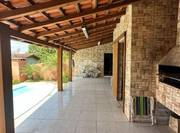 Casa · 236m² · 5 Quartos · 2 Vagas · Casa a venda, 5 quartos, sao 2 casas no patio em Campo Bom.