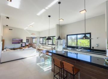Casa · 306m² · 3 Quartos · 2 Vagas · RE/MAX VENDE - CASA DE ALTO PADRÃO - 3 QUARTOS (2 SUÍTES) - CONDOMÍNIO COLINAS DO ERMITAGE – SOUSAS