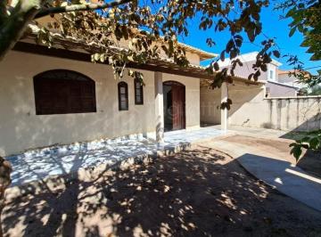 Casa · 100m² · 3 Quartos · 1 Vaga · Portal das Conchas - Casa em Condomínio Fechado de Frente para a Lagoa – Araruama/RJ