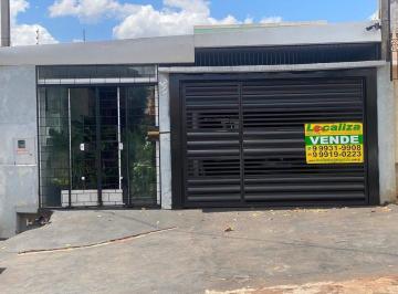 Casa · 138m² · 3 Quartos · 2 Vagas · Casa com Edícula, Móveis Sob Medida e Sala Comercial - Bairro Botafogo