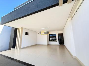 Casa · 130m² · 3 Quartos · 2 Vagas · Casa com 3 quartos sendo 1 suíte com closet