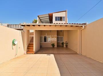 Casa · 264m² · 5 Quartos · 4 Vagas · Excelente Casa de 3 Pavimentos no Cruzeiro Velho