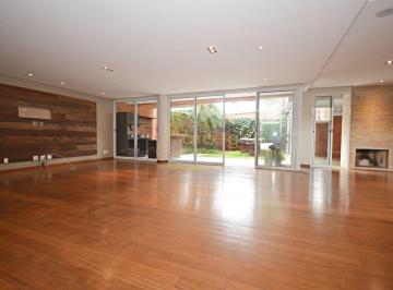 Casa · 546m² · 3 Quartos · 4 Vagas · Casa Cidade Jardim com 570 m², 3 suítes e espaço gourmet.