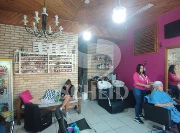 Comercial · 60m² · 8 Quartos · 2 Vagas · Vendo ponto comercial onde funciona um salão de beleza.