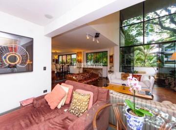 Apartamento · 245m² · 5 Quartos · 4 Vagas · Amplitude, privacidade e excelente distribuição em um duplex de 254 m² no Campo Belo.