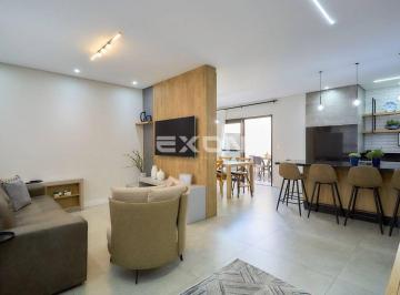 Casa · 261m² · 3 Quartos · 4 Vagas · Sobrado triplex em condomínio fechado no Xaxim