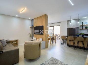 Casa · 261m² · 3 Quartos · 4 Vagas · Sobrado triplex no Xaxim em condomínio fechado