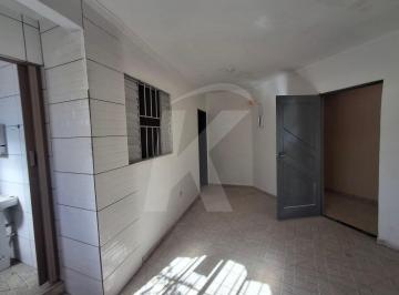 Casa · 40m² · 2 Quartos · Casa com 2 quartos, sala, cozinha e banheiro,.
