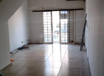 Comercial · 70m² · Salão Comercial com 70m², 02 banheiros para Locação no bairro Boa Vista