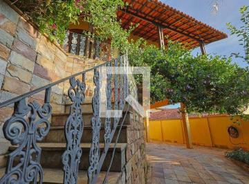 Casa · 225m² · 5 Quartos · 4 Vagas · Casa à Venda - Santa Efigênia, 5 Quartos, 225 m² - Belo Horizonte