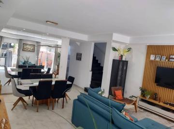 Casa de 4 quartos, Mogi das Cruzes · Casa para venda em Vila Mogilar de 165.00m² com 4 Quartos e 2 Suites