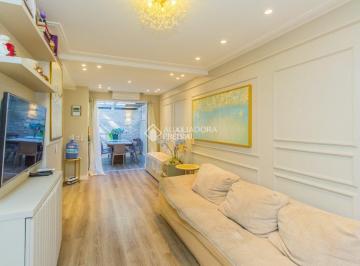 Casa · 134m² · 2 Quartos · Sobrado em condomínio fechado.