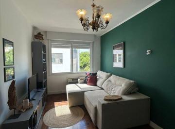 Apartamento · 84m² · 2 Quartos · Apartamento de 2 dormitórios e 2 banheiros, localizado na Rua Eudoro Berlink no coração do bairro Au