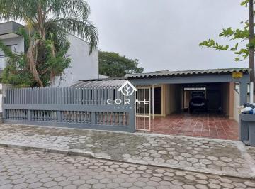 Casa · 178m² · 3 Quartos · 6 Vagas · Casa com 3 quartos amplo espaço terreno faixa mar