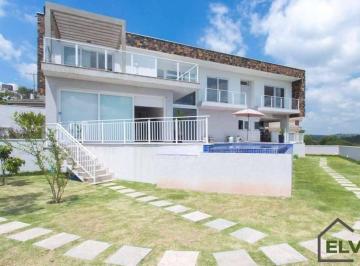 Casa · 70970m² · 4 Quartos · 4 Vagas · Casa de Alto Padrão com 4 Quartos, Borda Infinita e Vista para o Golf Club.