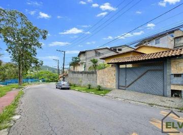 Casa · 43789m² · 3 Quartos · 4 Vagas · Casa Térrea com 3 Quartos (1 Suíte), Espaço Gourmet e 4 Vagas em Cotia.