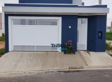 558cae5148a936d041fa0134a25fa30acd8fcd21 · CA0787 - CASA NOVA COM 03 DORMITORIOS CHURRASQUEIRA LOCALIZAÇAO EM BAIRRO PLANEJADO - At. 150m² - AC