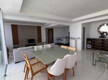 Apartamento de 3 quartos, Salvador · Apartamento com vista mar, amplo com 285m2, 4/4 revertido para 3/4 com home office
