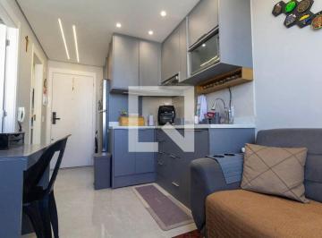 Localizado na vibrante cidade de São Paulo, o apartamento no bairro Jardim Ameri · Apartamento à Venda - Vila Ré, 1 Quarto, 25 m2