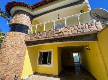 Casa · 204m² · 3 Quartos · 2 Vagas · "Aluguel Imperdível! Casa 3 Quartos, sendo 1 suíte em Campo Grande"