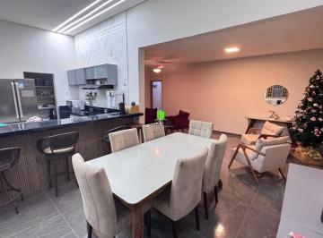 Casa · 218m² · 4 Quartos · 4 Vagas · Casa à Venda no Bairro Joá