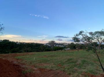 Terreno · 360m² · Lote plano a venda no Residencial Raízes