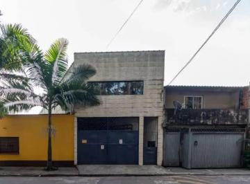 Comercial · 175m² · 2 Vagas · Galpão na Rua Antônio Burlini, 32 • 175 m²