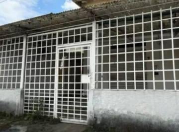 Comercial · 100m² · Casa comercial na Rua Penedo de Castro, 117 • 100 m²