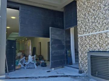 Comercial · 200m² · 1 Vaga · Loja na Avenida Waldemar Carlos Pereira, 1115 • 200 m²