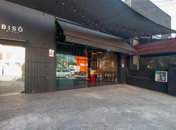 Comercial · 130m² · 2 Vagas · Loja na Avenida Águas de São Pedro, 159 - Frente • 130 m²