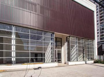 Comercial · 370m² · Loja na Rua Padre Adelino, 546 • 370 m²
