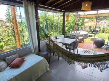 Casa · 88m² · 2 Quartos · 1 Vaga · Casa em Condomínio no Rio Tavares - Charmosa, Mobiliada e com Amplo Pátio Privativo