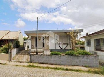 Casa · 138m² · 3 Quartos · 3 Vagas · Casa semimobiliada à venda no bairro Petrópolis, Caxias do Sul