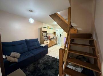 Casa · 48m² · 2 Quartos · Sobrado no Bairro Desvio Rizzo