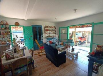 Casa · 79m² · 2 Quartos · 1 Vaga · Florianópolis - Duas casas, sendo uma delas com 78,50m2, 2 quartos; num terreno de 426,30 m²
