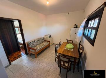 Apartamento · 55m² · 2 Quartos · 1 Vaga · Apartamento 2 dormitórios a 50 m do mar em Tramandaí