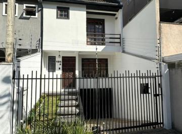 Casa de 3 quartos, Curitiba · Sobrado a venda no Tarumã