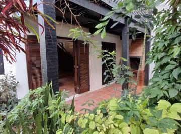 Casa en Venda de 3 quartos Praia Grande · Casa na melhor rua de Arraial do Cabo