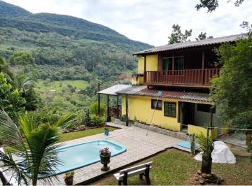 Rural · 210m² · 4 Quartos · 2 Vagas · Chácara Estilo Campeira em Itati