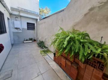 Casa · 120m² · 1 Quarto · 4 Vagas · Casa Comercial para localização, 1 Sala, 1 Cozinha, 1 Lavabo e 4 vagas.