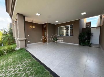 Casa · 174m² · 3 Quartos · 4 Vagas · Casa à Venda, 3 suítes, escritório e muito mais, localizada no Condomínio Village Damha IV em Mirass