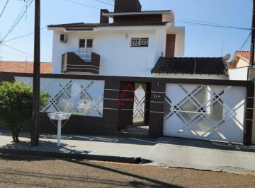 Casa · 288m² · 3 Quartos · 4 Vagas · Casa com 3 Quartos à venda, 288m² por R$950.000,00, São Pedro, Londrina-PR